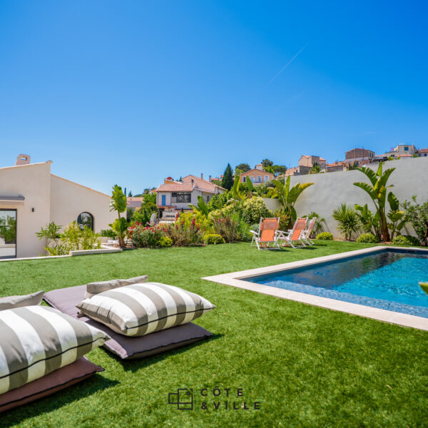 VILLA ROUCAS BLANC