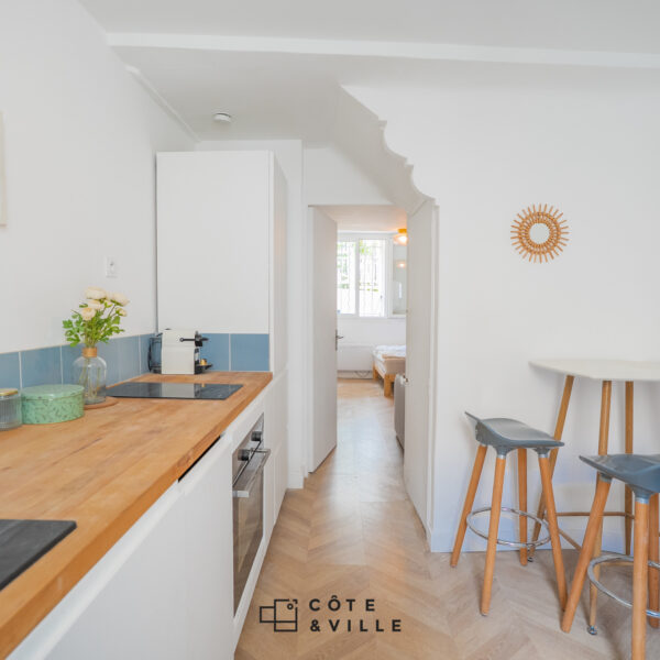 T1 de 23m2, traversant, joliment rénové et meublé en plein coeur de Vauban ! – Image 2