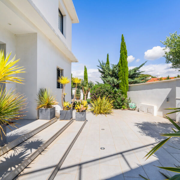 Villa contemporaine vue mer Pointe Rouge – Image 3