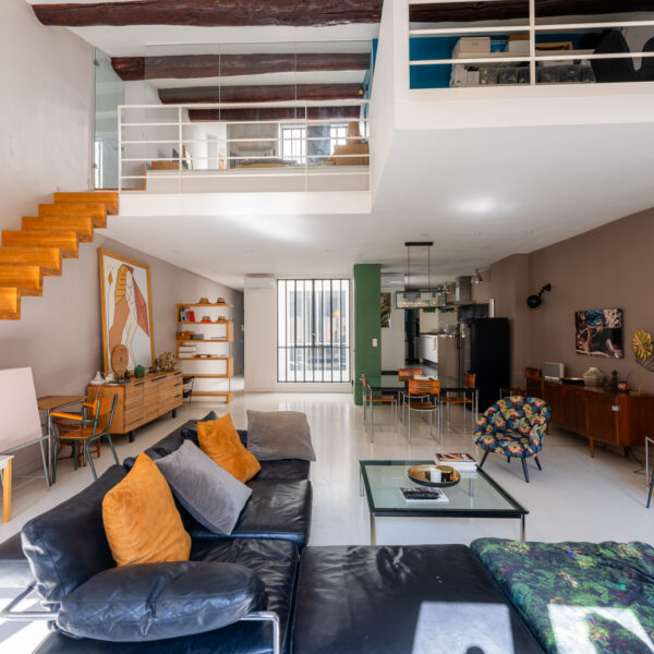 Magnifique Loft d'architecte de 150 m2 sur le Vieux Port – Image 2