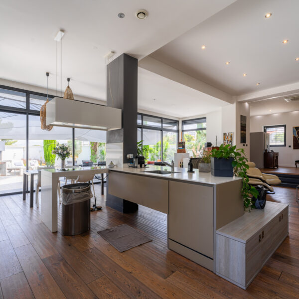 Villa contemporaine vue mer Pointe Rouge – Image 7