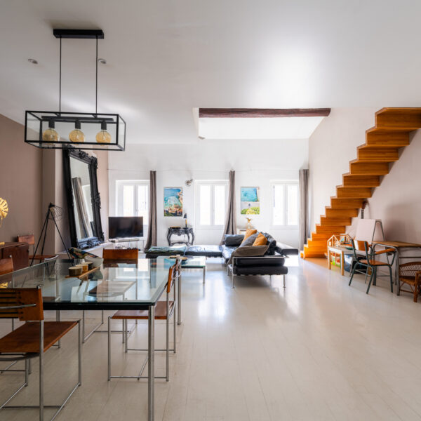 Magnifique Loft d'architecte de 150 m2 sur le Vieux Port – Image 6