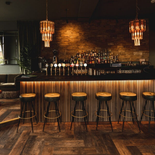RESTAURANT BAR LICENCE 4