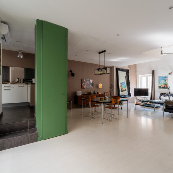 Magnifique Loft d'architecte de 150 m2 sur le Vieux Port – Image 4