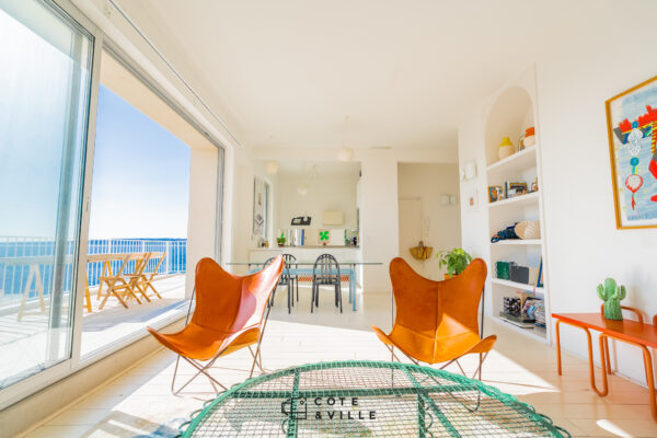 DERNIER ETAGE VUE MER