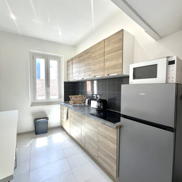 LOCATION - CASTELLANE - T2 MEUBLE – Image 3