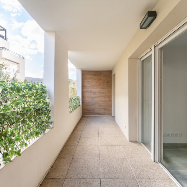 MORGIOU T2 - 38 m2 TERRASSE & Parking privé