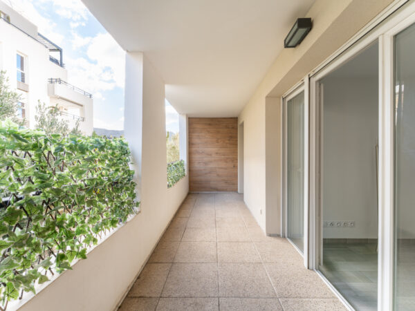 MORGIOU T2 - 38 m2 TERRASSE & Parking privé