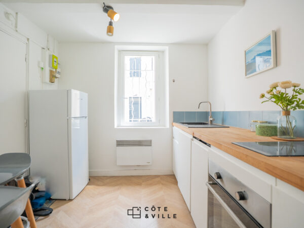 T1 de 23m2, traversant, joliment rénové et meublé en plein coeur de Vauban !